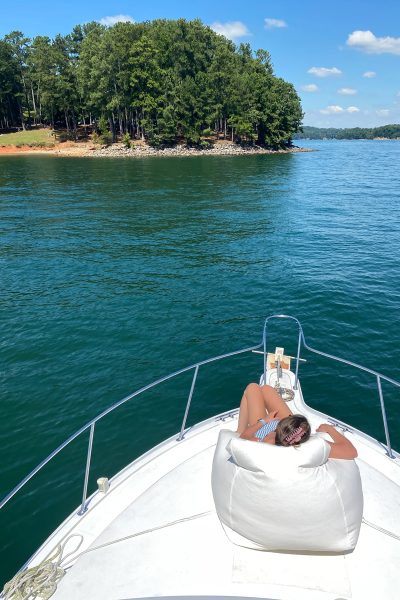 relax on bow (1)